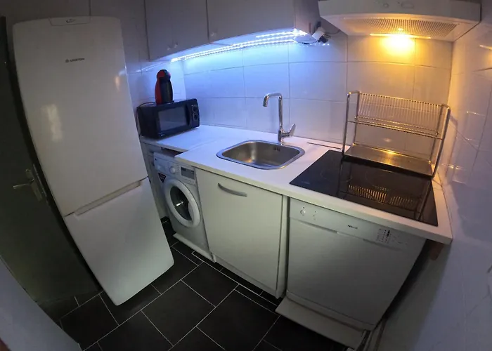 Chambre 3 Lits Pour 4 Personnes Metro 5